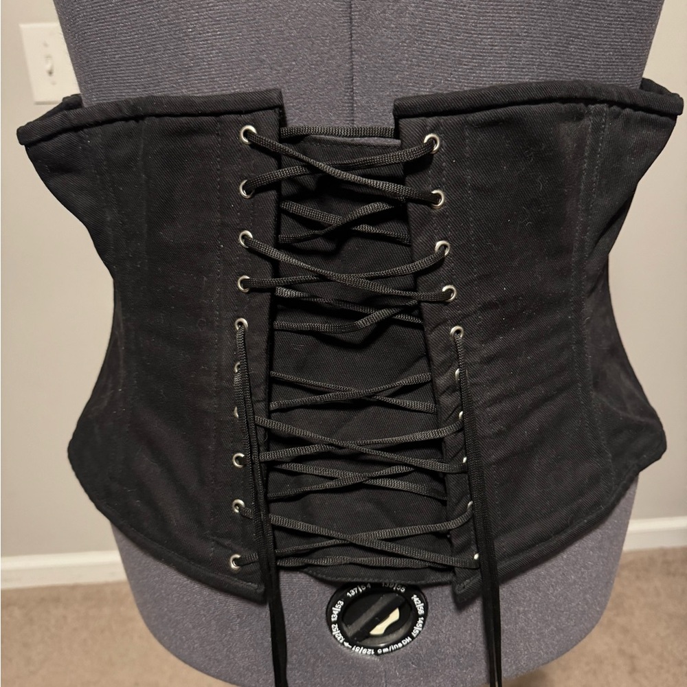 Black Underbust Corset Top with Front Busk Closure - Picture 2 of 5